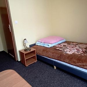 Mały pokój dwuosobowy